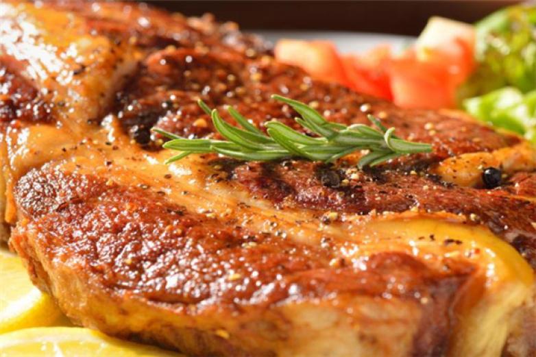 小东家碳在烧烤肉